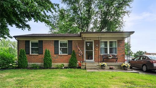 902 Washington Way, Jeffersonville, IN, 47130-5763 | Card Image