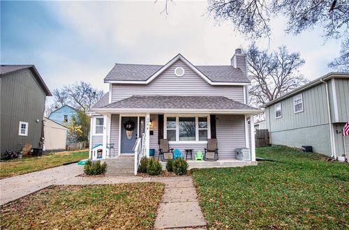 204 E Shawnee St, Paola, KS, 66071-1959 | Card Image