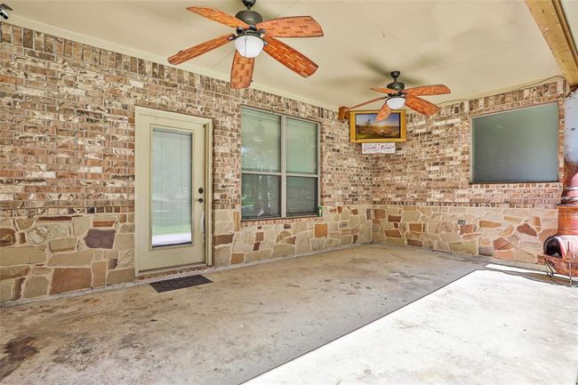 Covered patio. | Image 7