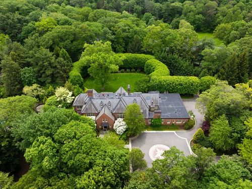63 Goddard Ave, Brookline, MA, 02445-7418 | Card Image