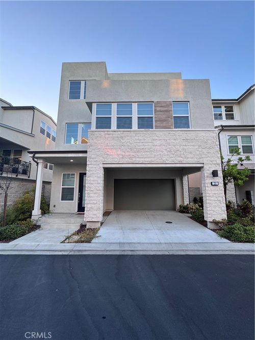 211 Pin Ln, Lake Forest, CA, 92630-8505 | Card Image