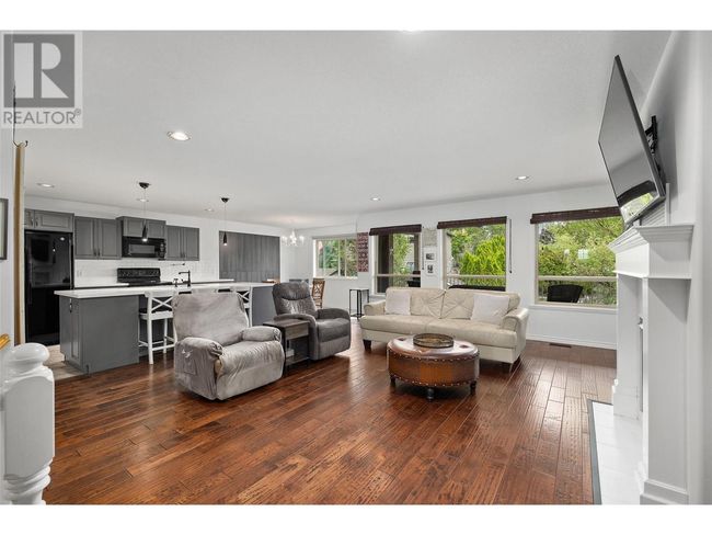 1503 Tanemura Cres, House other with 6 bedrooms, 4 bathrooms and 4 parking in Kelowna BC | Image 5