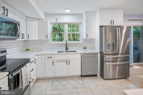 10103 Sassafras Woods Ct, BURKE, VA, 22015-2732 | Card Image