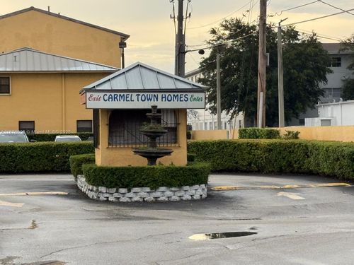 13-1279 W 51st Pl, Hialeah, FL, 33012-3188 | Card Image