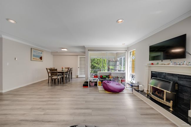 3 - 1552 Everall St, Townhouse with 2 bedrooms, 3 bathrooms and 1 parking in White Rock BC | Image 4