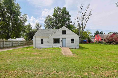 111 N Grand St, Lakeville, IN, 46536-7708 | Card Image