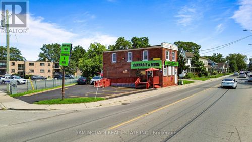 230 Ontario St, St Catharines, ON, L2R5L1 | Card Image