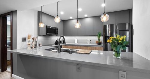 apt-215-100 Bayview Dr, Sunny Isles Beach, FL, 33160-4751 | Card Image