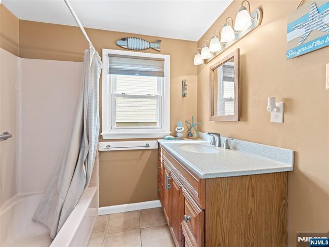 246 Cove Road, House other with 4 bedrooms, 1 bathrooms and null parking in Downe NJ | Image 12
