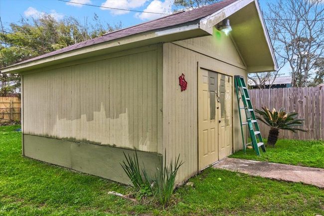 1121 18 Th St, House other with 3 bedrooms, 2 bathrooms and null parking in Orange TX | Image 33