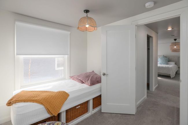 Upper Level Loft | Image 18