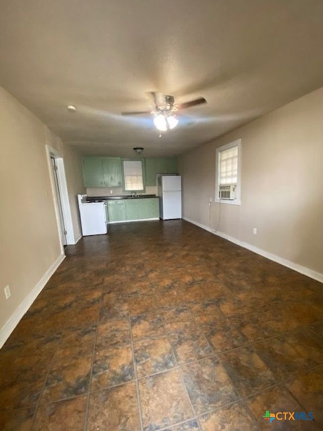 613 S Laurel Ave, House other with 1 bedrooms, 1 bathrooms and null parking in Luling TX | Image 7