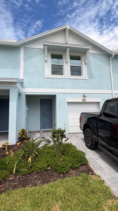 651 Salisbury Cir, Fort Pierce, FL, 34982-3990 | Card Image