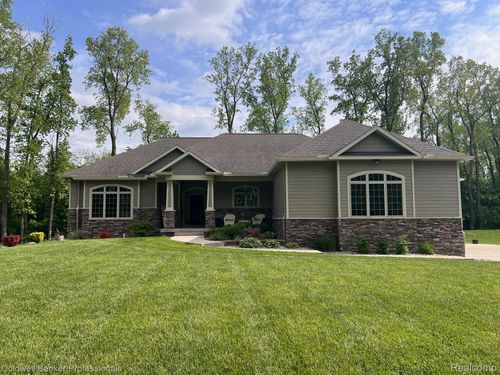 4264 W Benjamin Rd, Perry, MI, 48872-9524 | Card Image