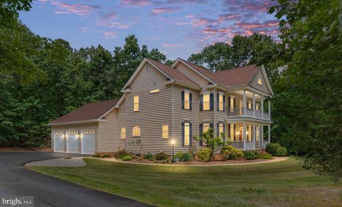 8622 Laroque Run Dr, FREDERICKSBURG, VA, 22407-1911 | Card Image