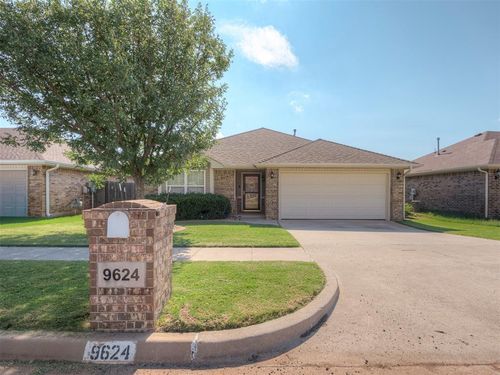 9624 Kylie Dr, Moore, OK, 73160-7647 | Card Image