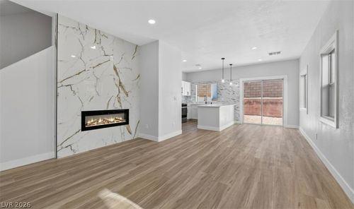 102-4627 Dealers Choice Way, Las Vegas, NV, 89122-2618 | Card Image