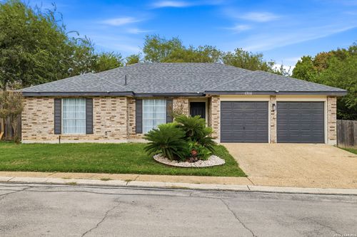 12111 Stoney Pond, San Antonio, TX, 78247-4913 | Card Image