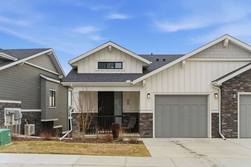 408 Crestridge Common Sw, Calgary, AB, T3B6J5 | Card Image