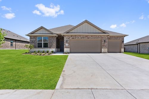 214 Briarwood Dr, Nevada, TX, 75173-0142 | Card Image