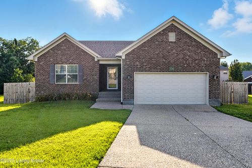 220 Garnette Ct, Mt Washington, KY, 40047-6488 | Card Image