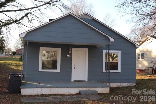 1812 Wilson W Lee Blvd, Statesville, NC, 28677-7138 | Card Image