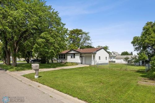 115 2nd Ave Sw, Dilworth, MN, 56529-1316 | Card Image