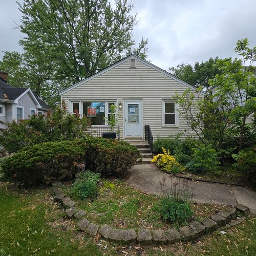 237 Pine St, Villa Park, IL, 60181-2234 | Card Image
