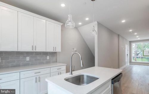 1-2548 N Howard St, PHILADELPHIA, PA, 19133-4024 | Card Image