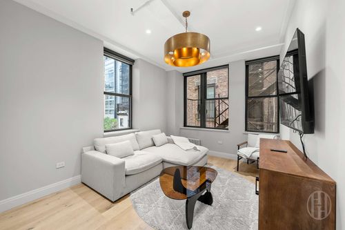 5s-24 W 30th St, New York, NY, 10001-4443 | Card Image