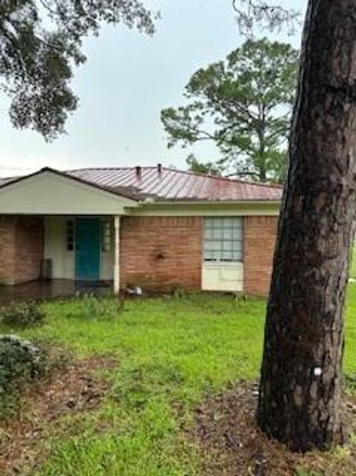 2303 2nd St, Liverpool, TX, 77577-8765 | Card Image