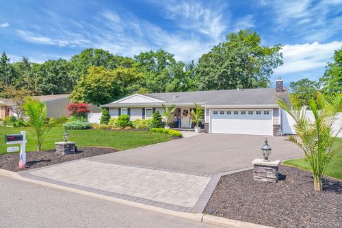 10 Woodbine St, Coram, NY, 11727-1138 | Card Image