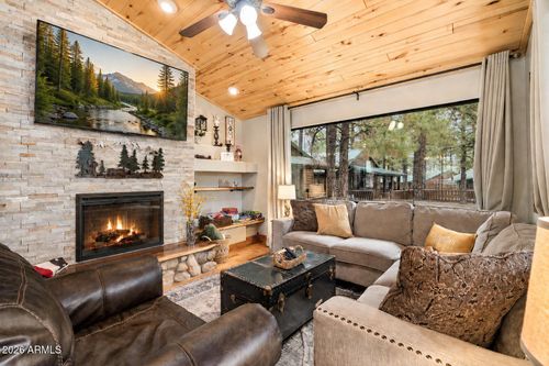 2722 High Pine Loop, Overgaard, AZ, 85933-5197 | Card Image