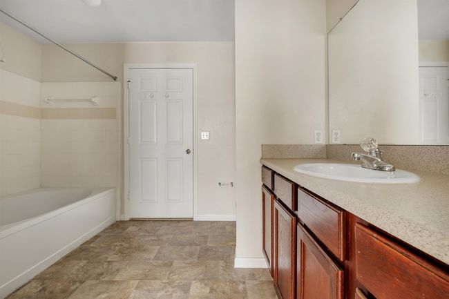 APT-536 - 2801 Chancellorsville Dr, Condo with 2 bedrooms, 2 bathrooms and null parking in TALLAHASSEE FL | Image 10