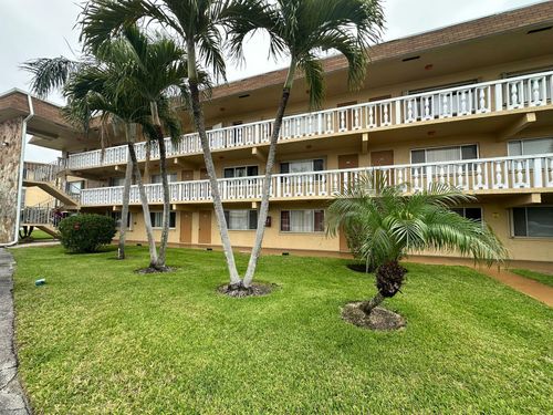 apt-205-500 Village Green Cir W, Palm Springs, FL, 33461-1449 | Card Image