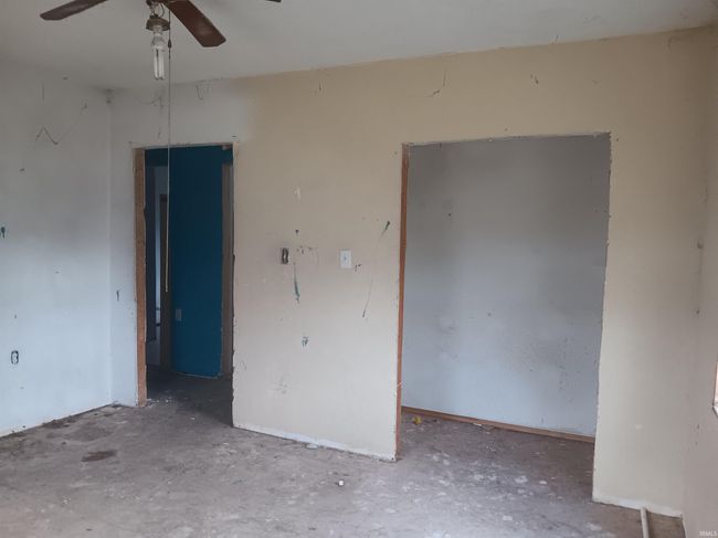 7775 E Church St, House other with 5 bedrooms, 1 bathrooms and null parking in Dugger IN | Image 24