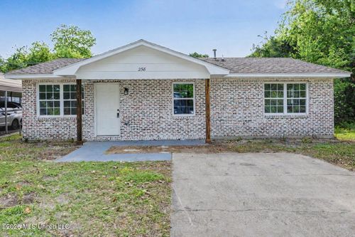 258 Magnolia St, Biloxi, MS, 39530-3026 | Card Image