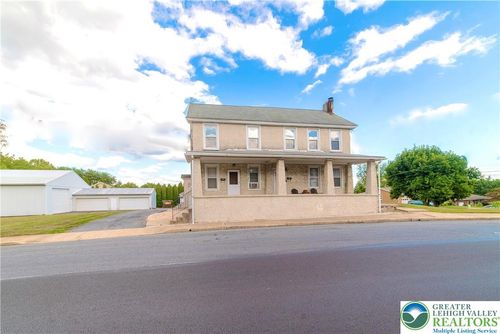 1109 Catasauqua Rd, Whitehall, PA, 18052-5505 | Card Image