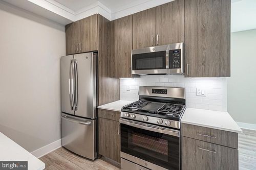 unit-3c-746 S 16th St, PHILADELPHIA, PA, 19146-2031 | Card Image