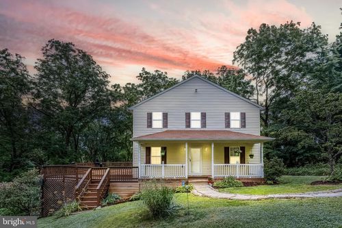 9071 Old Culpeper Rd, WARRENTON, VA, 20186-7748 | Card Image