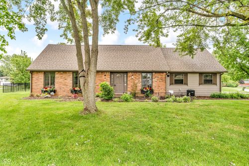 7633 Janean Dr, Brownsburg, IN, 46112-8592 | Card Image