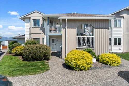35-45435 Knight Rd, Chilliwack, BC, V2R3E8 | Card Image