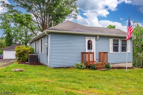 35 Magnolia Rd, Hewitt, NJ, 07421-2149 | Card Image