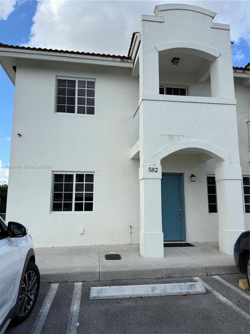 582 Sw 2nd Pl, Florida City, FL, 33034-4704 | Card Image