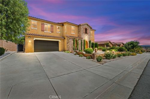 35676 Small Pine Ct, Winchester, CA, 92596-8376 | Card Image