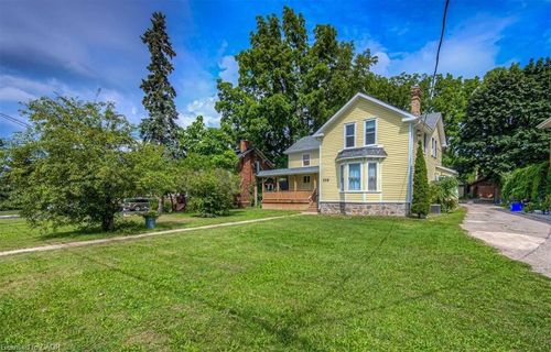 228 Main St, Cambridge, ON, N1R1W8 | Card Image