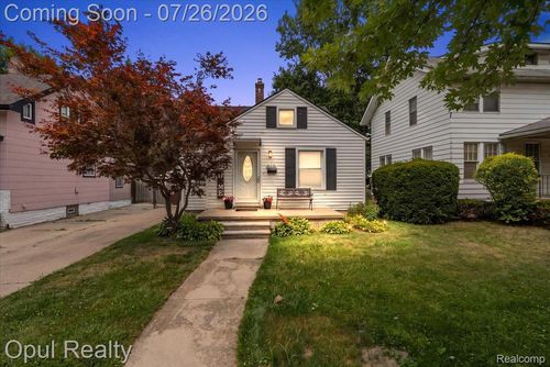 35620 Chestnut St, Wayne, MI, 48184-1160 | Card Image