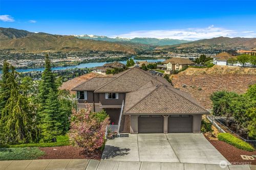 2336 Grand Ave, East Wenatchee, WA, 98802-8219 | Card Image