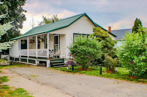 190 State Rd, Kittery, ME, 03904-1561 | Card Image