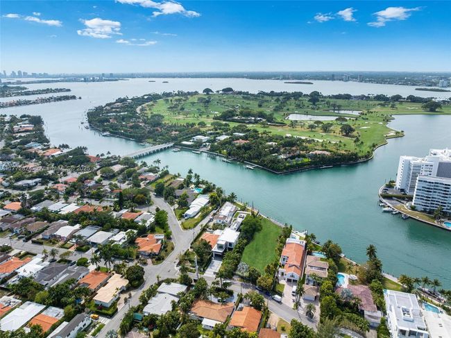 9224 Bay Dr, House other with 0 bedrooms, 1 bathrooms and null parking in Surfside FL | Image 4